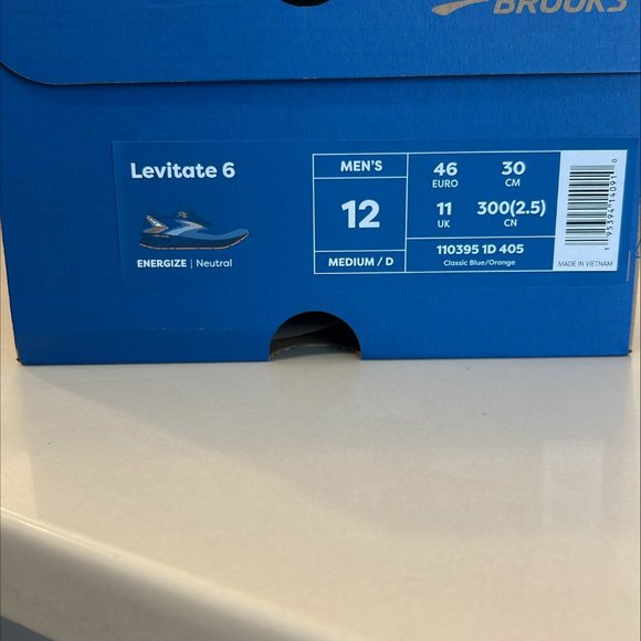 Brooks Levitate 6 size 12 - Picture 3 of 6